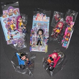 K Pop Kids Toy Set with Keychains, Pens and Figures